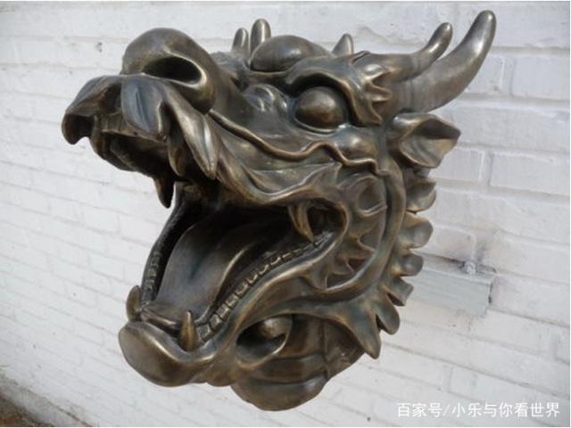 圓明園龍首現(xiàn)身法國(guó)，2400萬(wàn)被華人買(mǎi)下，真假難辨。
